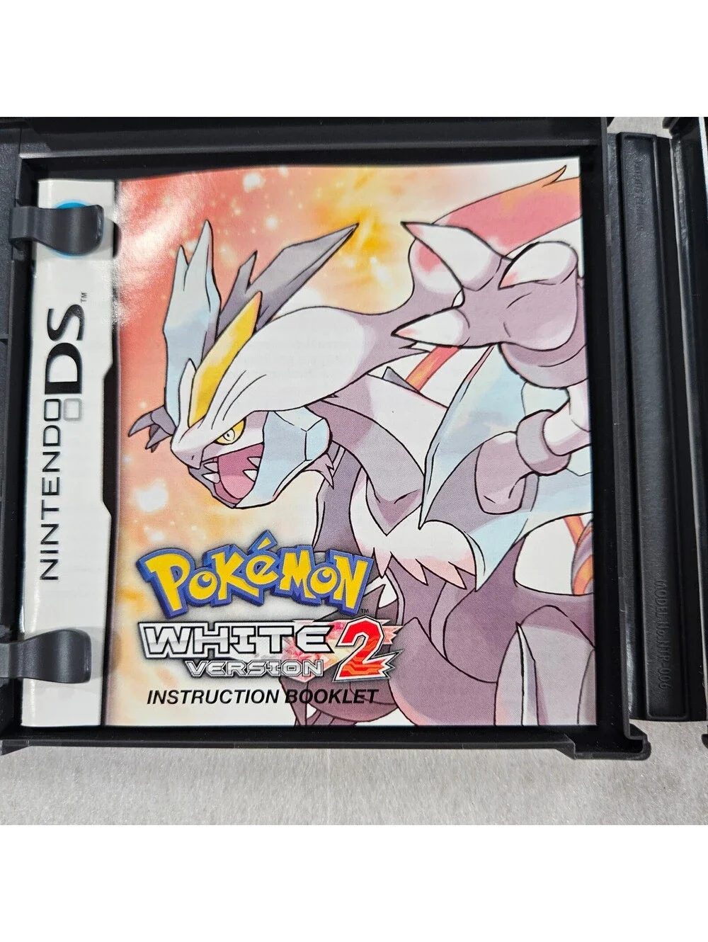 Pokemon White Version 2 Nintendo DS Authentic Complete In Box CIB Manual Tested